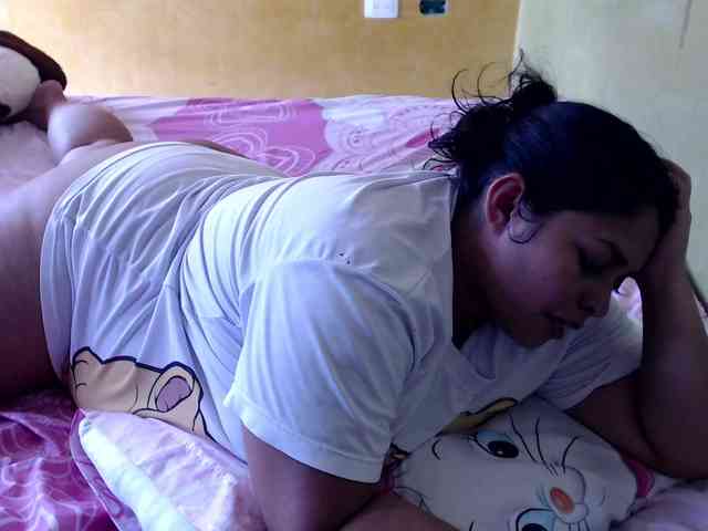mia-naughty webcam