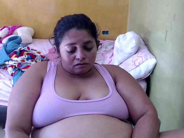 mia-naughty webcam