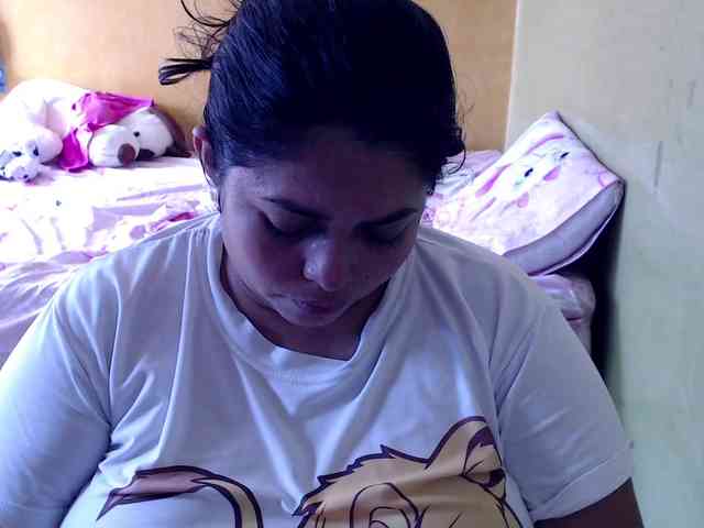 mia-naughty webcam