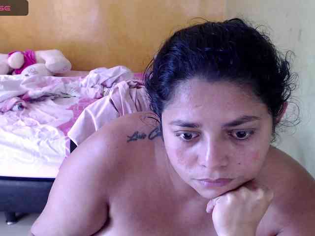 mia-naughty webcam