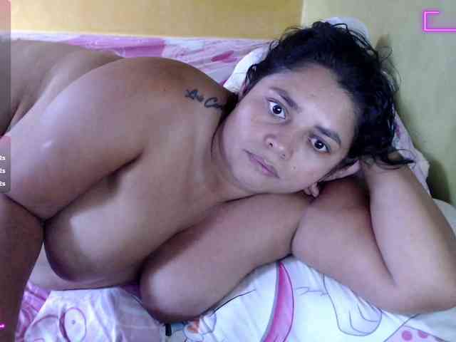 mia-naughty webcam