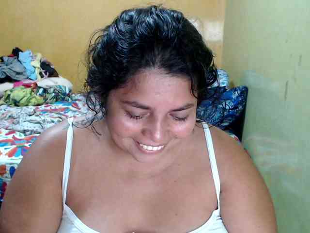 mia-naughty webcam
