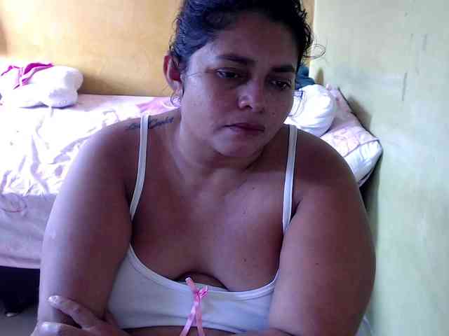 mia-naughty webcam