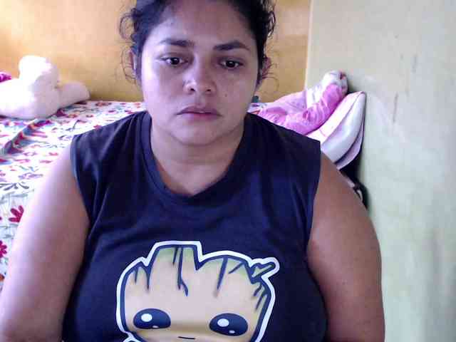 mia-naughty webcam