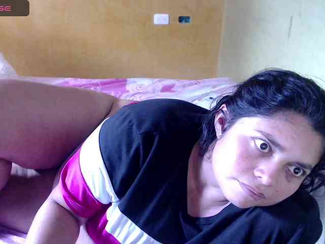 mia-naughty webcam