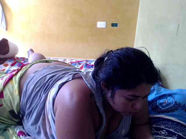 naked chat room Mia-naughty