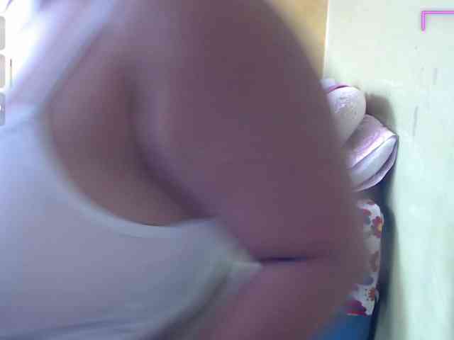 mia-naughty webcam
