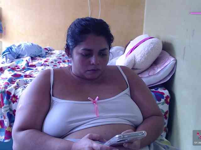 mia-naughty webcam