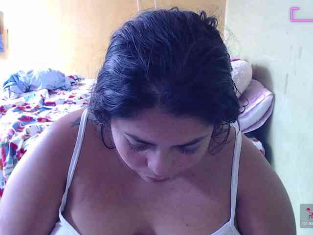 mia-naughty webcam