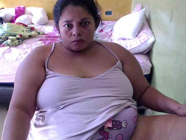 mia-naughty webcam