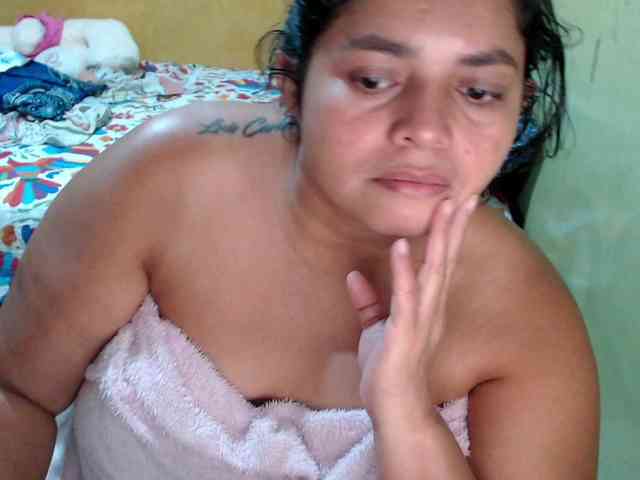 mia-naughty webcam