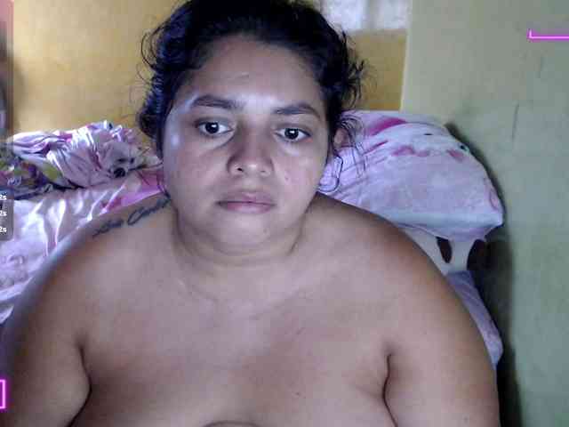 mia-naughty webcam