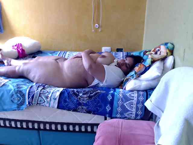 mia-naughty mia-naughty