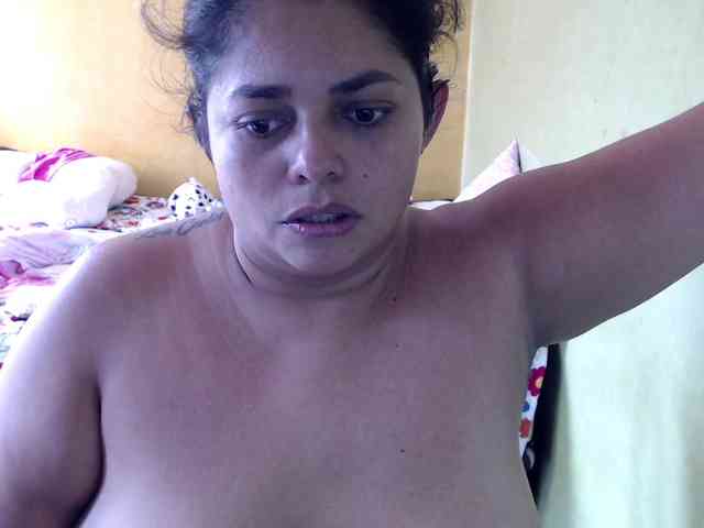 mia-naughty webcam