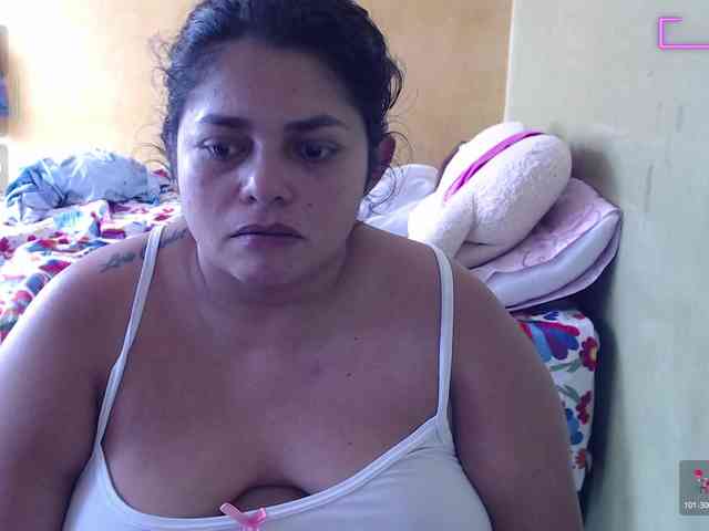 mia-naughty webcam