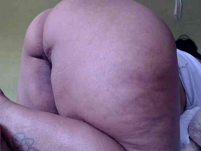 mia-naughty webcam