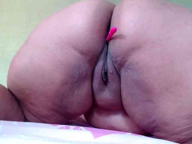 mia-naughty webcam