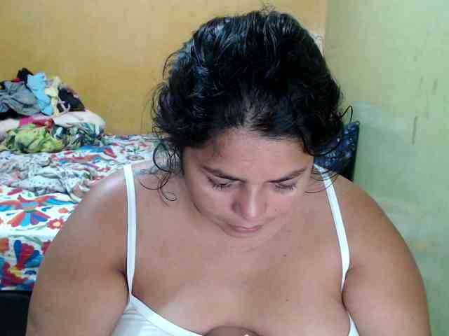 mia-naughty webcam