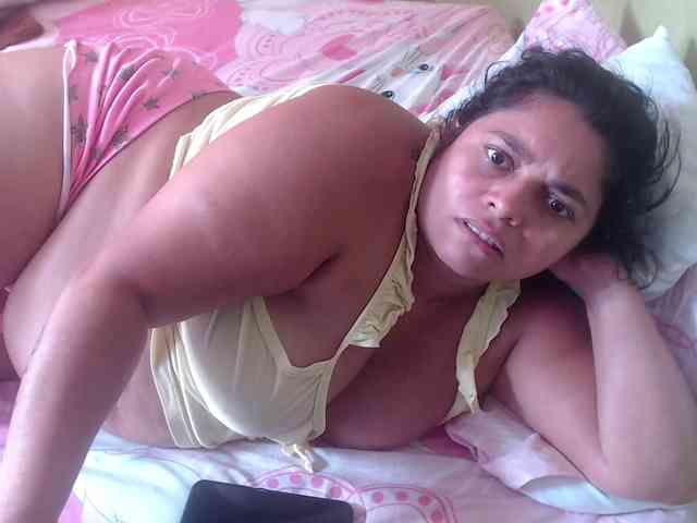 mia-naughty webcam