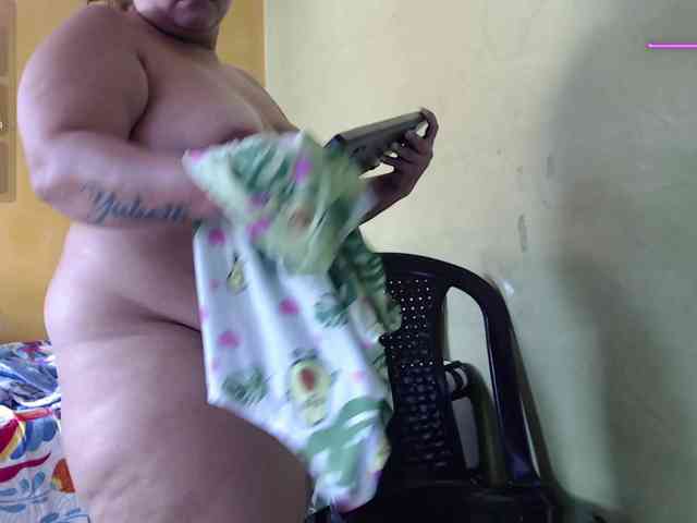 mia-naughty webcam