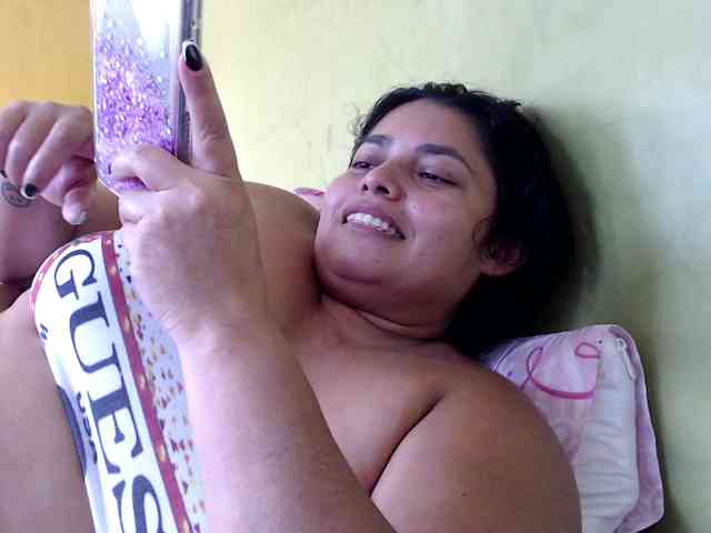 mia-naughty webcam