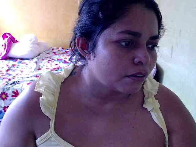 mia-naughty webcam