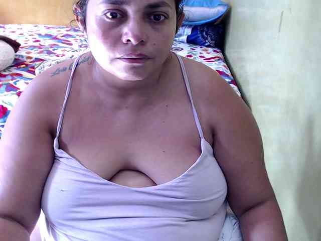 mia-naughty webcam
