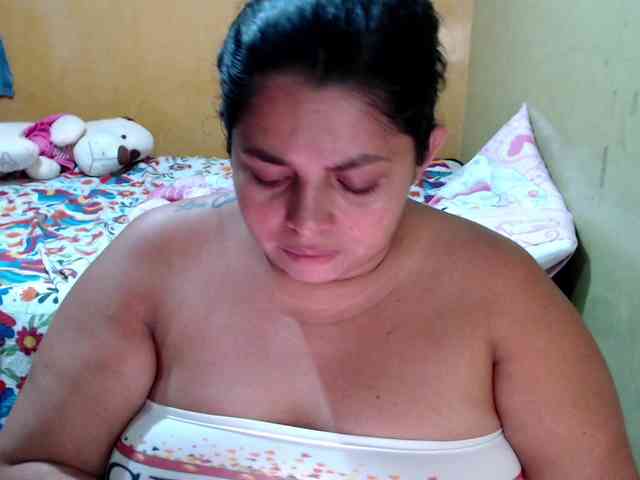 mia-naughty webcam