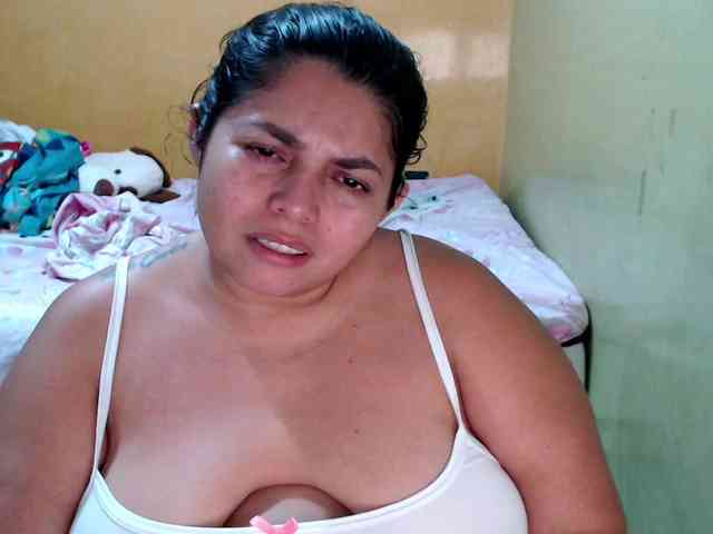 mia-naughty webcam