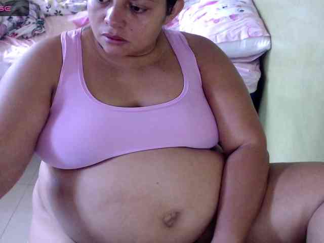 mia-naughty webcam