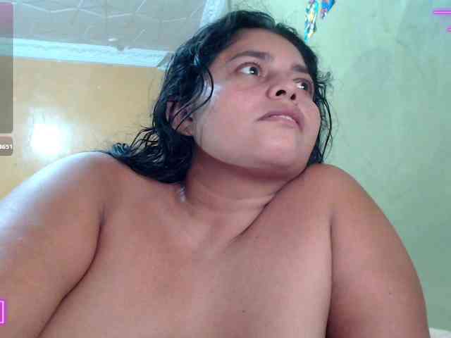 mia-naughty webcam