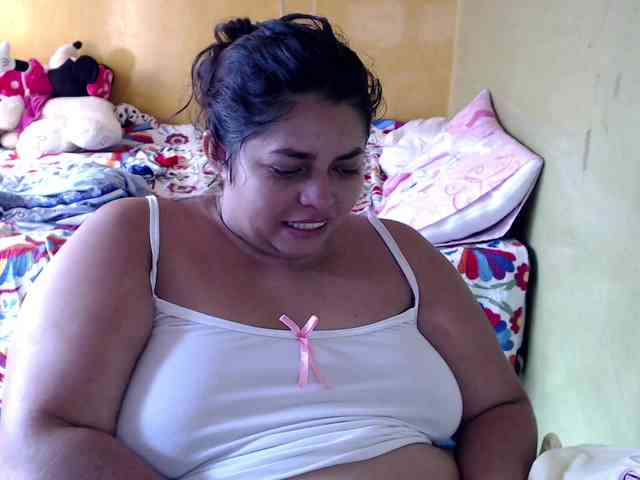 mia-naughty webcam