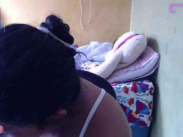 mia-naughty webcam