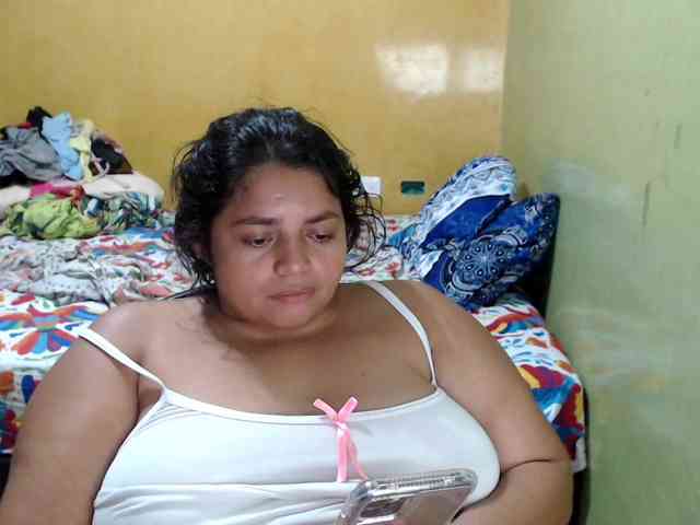 mia-naughty webcam