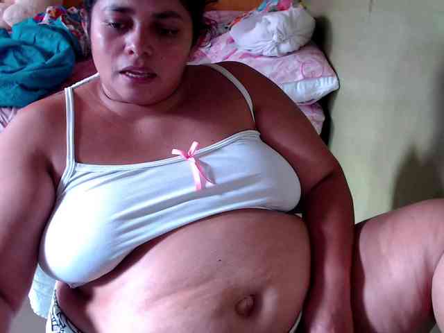 mia-naughty webcam