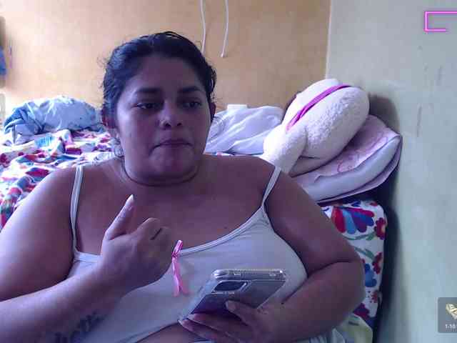 mia-naughty webcam