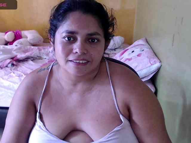 mia-naughty webcam