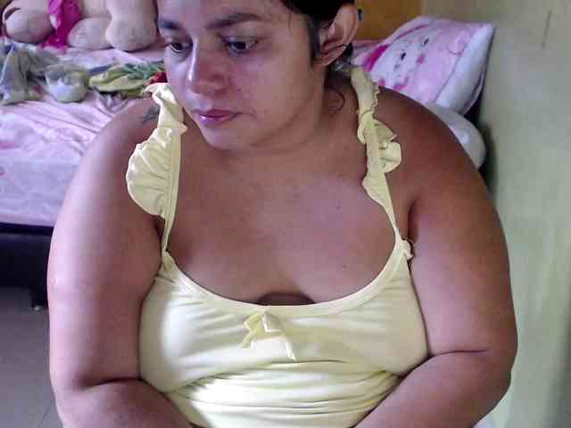 mia-naughty webcam
