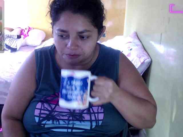 mia-naughty webcam