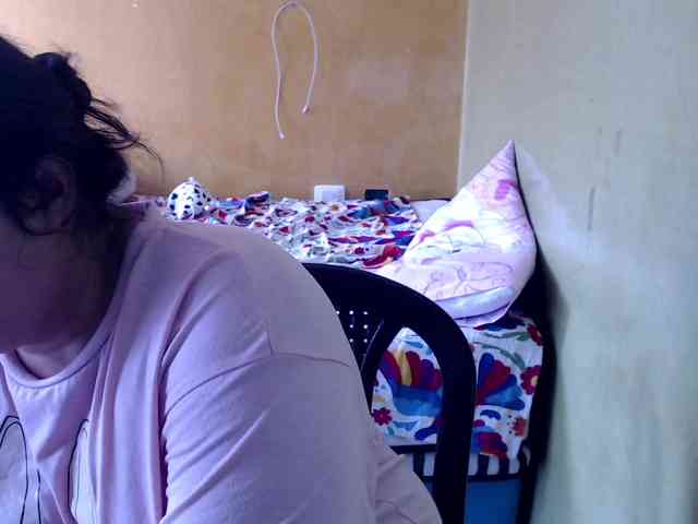 mia-naughty webcam