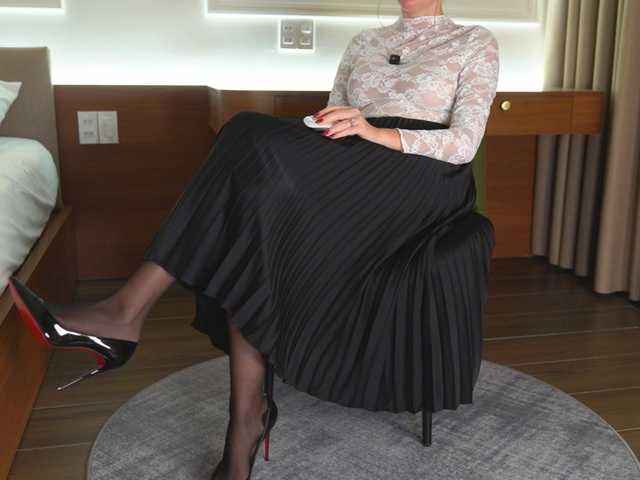 vivian-cb's BongaCams show and profile