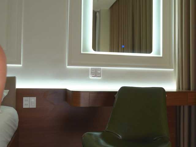 vivian-cb's BongaCams show and profile