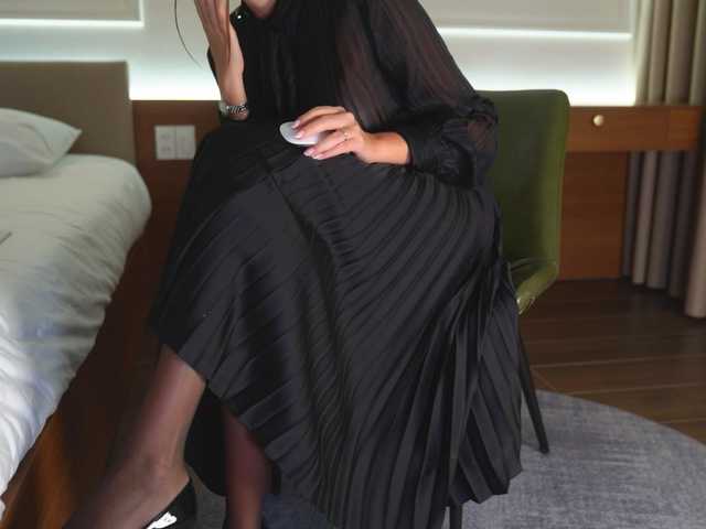 vivian-cb's BongaCams show and profile