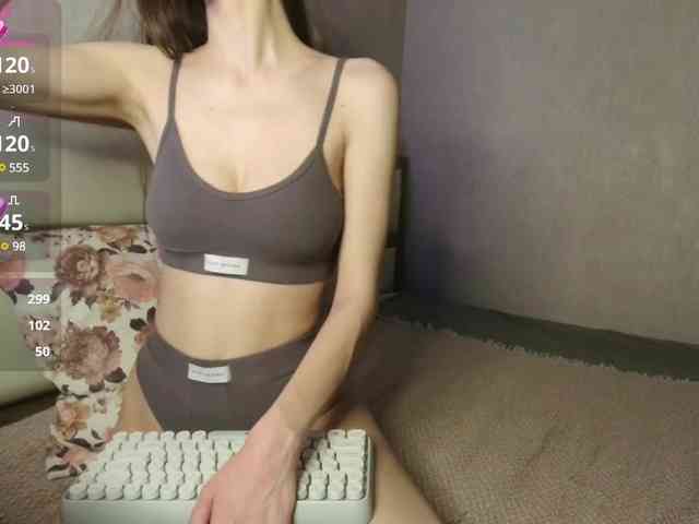 Nudeey webcam
