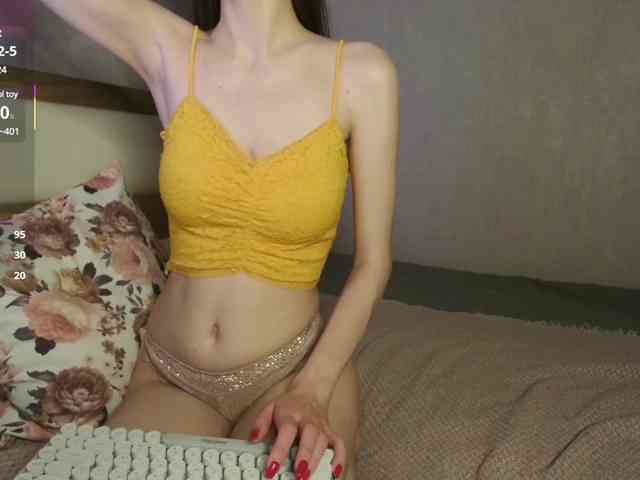 Nudeey webcam