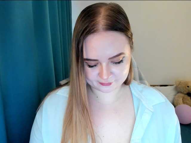 MishaLips's BongaCams show and profile