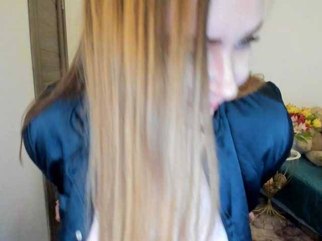 MishaLips's BongaCams show and profile