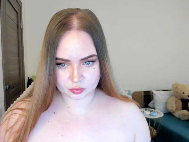 MishaLips's BongaCams show and profile