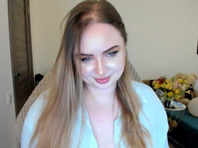 MishaLips's BongaCams show and profile