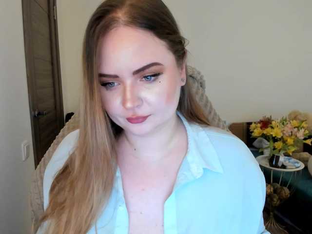 MishaLips's BongaCams show and profile